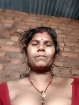 Hot di97 online show from April 19, 2026, 7:49 pm