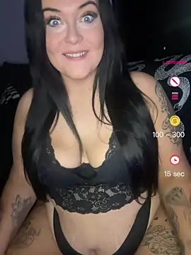 Snapshot of Miss_CurvesXXX chatting on June 22, 2026, 10:07 pm Miss CurvesXXX online show from June 22, 2026, 10:07 pm
