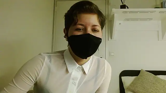 Snapshot of Alexxa_XX chatting on February 18, 2026, 2:57 pm Alexxa XX online show from February 18, 2026, 2:57 pm