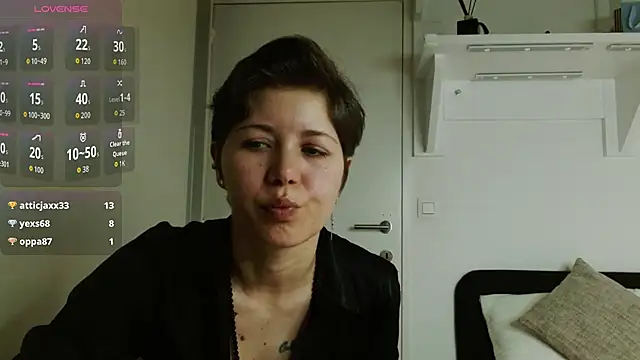 Snapshot of Alexxa_XX chatting on February 19, 2026, 7:10 pm Alexxa XX online show from February 19, 2026, 7:10 pm