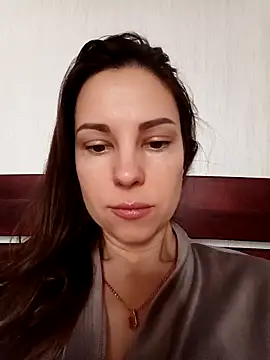 She-Moon online show from February 15, 2026, 9:19 am