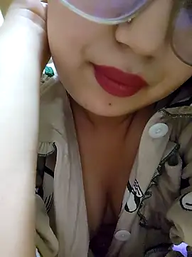 Sexy-Mouna online show from April 7, 2026, 1:28 am