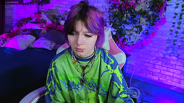 Ashley Veil online show from April 3, 2026, 9:13 pm