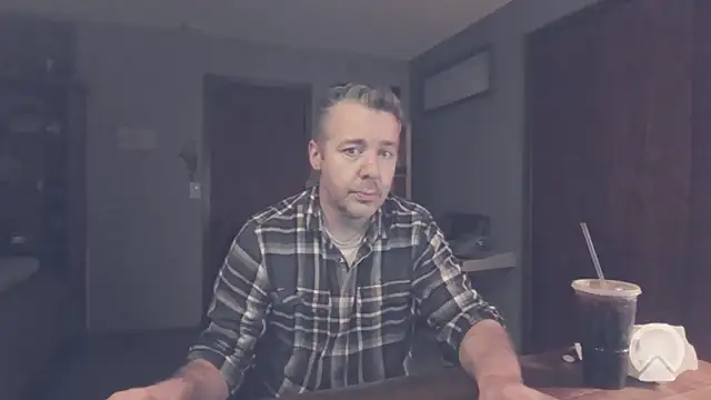 chrisw8140 online show from April 10, 2026, 3:56 am