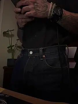 Snapshot of JoeyBlazy chatting on May 19, 2026, 5:25 am JoeyBlazy online show from May 19, 2026, 5:25 am