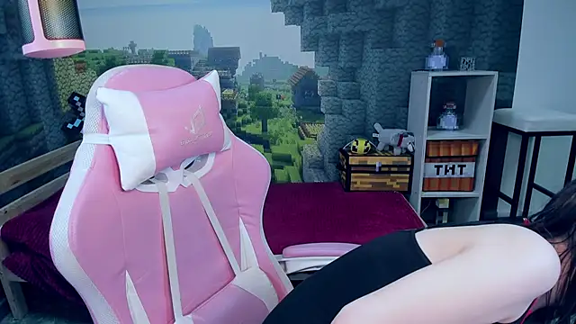 KiraDuvall online show from March 7, 2026, 5:21 pm