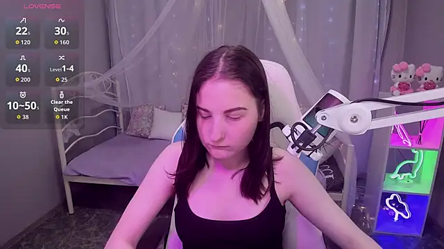 KiraDuvall online show from April 27, 2026, 5:55 pm