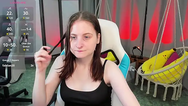 KiraDuvall online show from April 28, 2026, 2:55 pm