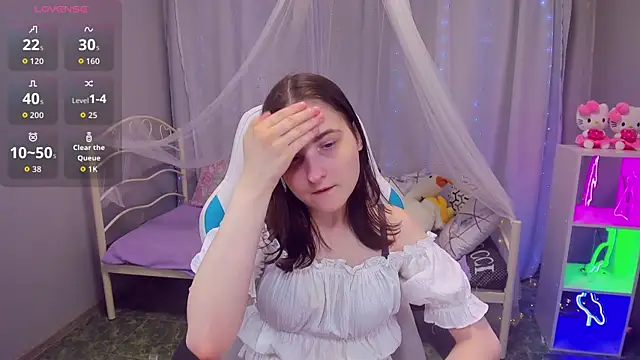 KiraDuvall online show from May 10, 2026, 3:50 pm