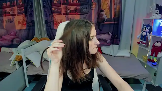 KiraDuvall online show from June 30, 2026, 1:34 pm
