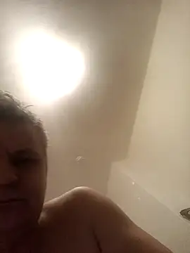 Borgio123 online show from April 17, 2026, 11:08 pm