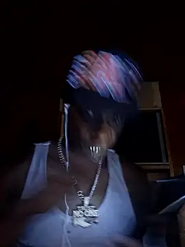 Snapshot of wetmouthrio_ chatting on May 18, 2026, 10:32 am wetmouthrio online show from May 18, 2026, 10:32 am
