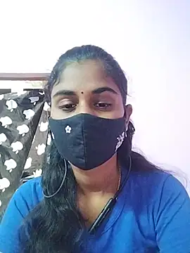 Snapshot of Tamil_Hot_RoyalQueen chatting on February 5, 2026, 6:01 pm Tamil Hot RoyalQueen online show from February 5, 2026, 6:01 pm