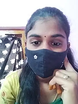 Snapshot of Tamil_Hot_RoyalQueen chatting on February 9, 2026, 3:49 pm Tamil Hot RoyalQueen online show from February 9, 2026, 3:49 pm