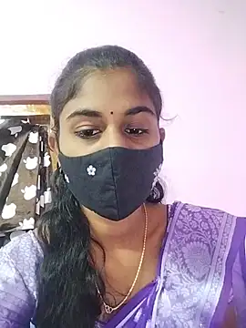 Snapshot of Tamil_Hot_RoyalQueen chatting on February 13, 2026, 5:09 pm Tamil Hot RoyalQueen online show from February 13, 2026, 5:09 pm