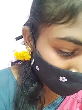 Snapshot of Tamil_Hot_RoyalQueen chatting on March 1, 2026, 5:04 pm Tamil Hot RoyalQueen online show from March 1, 2026, 5:04 pm