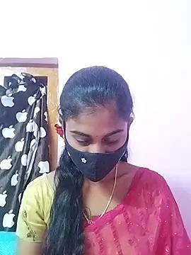 Snapshot of Tamil_Hot_RoyalQueen chatting on March 4, 2026, 4:02 pm Tamil Hot RoyalQueen online show from March 4, 2026, 4:02 pm