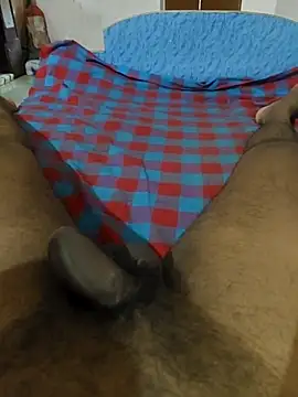 modelSpidy online show from April 24, 2026, 8:39 am