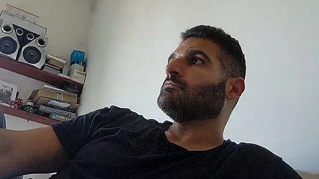Snapshot of marios87xxl chatting on August 1, 2026, 8:46 am marios87xxl online show from August 1, 2026, 8:46 am