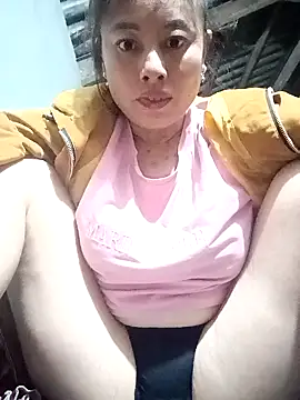 Snapshot of kaia-cam chatting on January 14, 2026, 1:28 pm kaia-cam online show from January 14, 2026, 1:28 pm