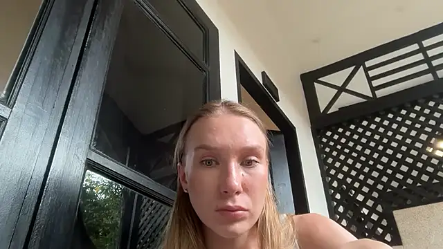 Snapshot of Linaspicee chatting on July 10, 2026, 11:13 am Linaspicee online show from July 10, 2026, 11:13 am