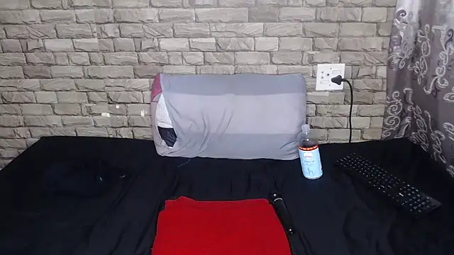 liztaylor online show from March 29, 2026, 7:03 pm