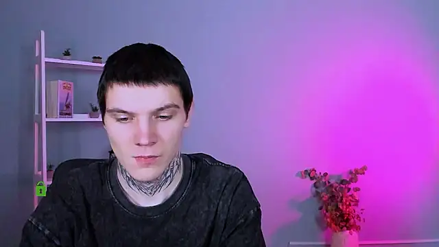 miles candy online show from February 10, 2026, 7:51 pm