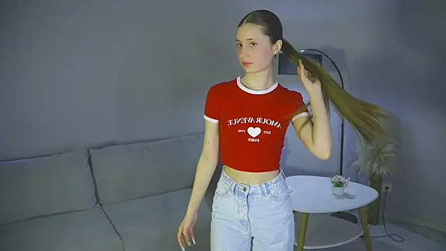 Snapshot of AleenKilogan chatting on January 13, 2026, 9:25 am AleenKilogan online show from January 13, 2026, 9:25 am