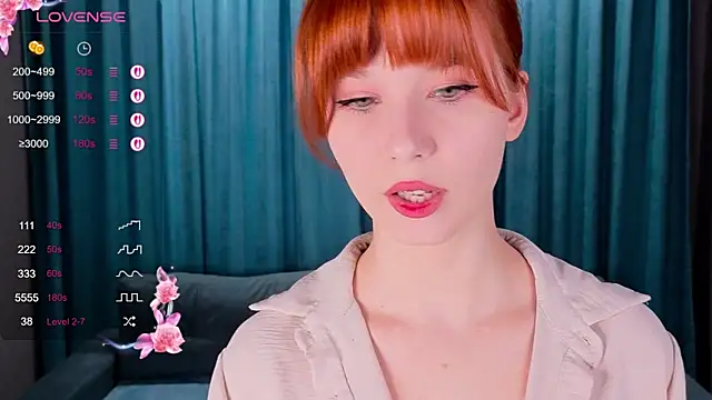 CatherineCummi online show from April 16, 2026, 7:42 am