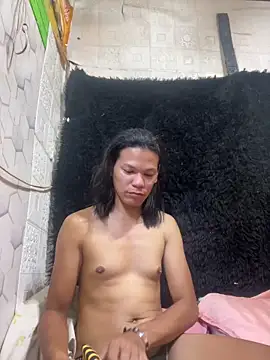 HugeAgatha online show from June 15, 2026, 2:47 am