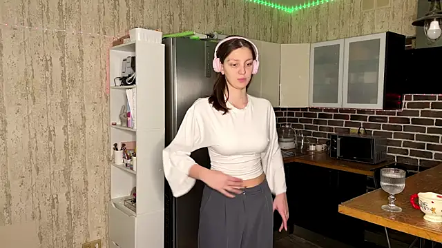 ChrisAmott online show from February 11, 2026, 4:12 pm