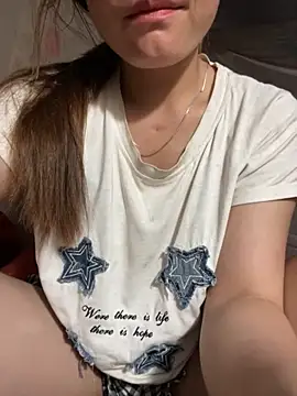 Snapshot of natra0033 chatting on June 21, 2026, 11:29 pm natra0033 online show from June 21, 2026, 11:29 pm