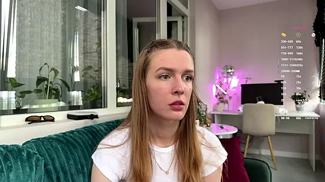 oopsnaked online show from June 9, 2026, 2:39 pm