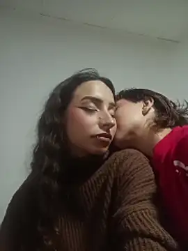 AlexxaAndRileyy online show from April 11, 2026, 3:11 am