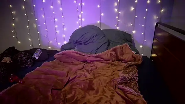 marshalefter online show from April 7, 2026, 10:09 pm