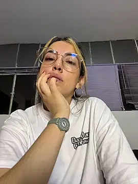 Paulinaa bella online show from February 12, 2026, 12:27 am