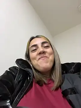 Paulinaa bella online show from February 13, 2026, 4:47 pm