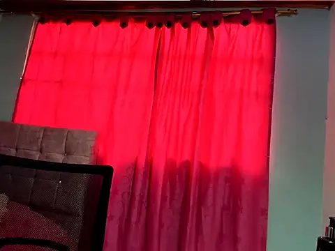 Snapshot of talia_mystic chatting on February 17, 2026, 12:56 pm talia mystic online show from February 17, 2026, 12:56 pm