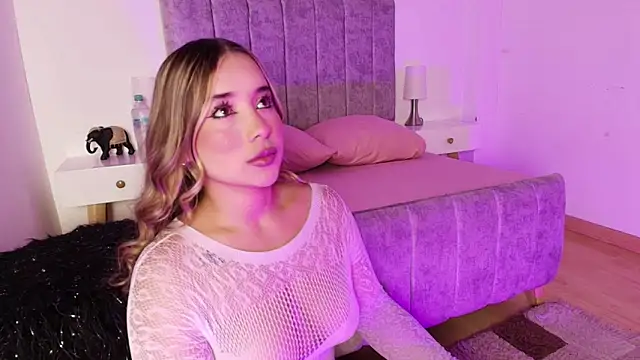 Lucy Carson  online show from March 4, 2026, 3:34 am