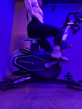 Snapshot of Pretty__Milf chatting on March 3, 2026, 3:07 pm Pretty Milf online show from March 3, 2026, 3:07 pm