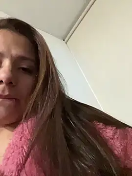 Pretty  Milf online show from April 15, 2026, 6:09 am