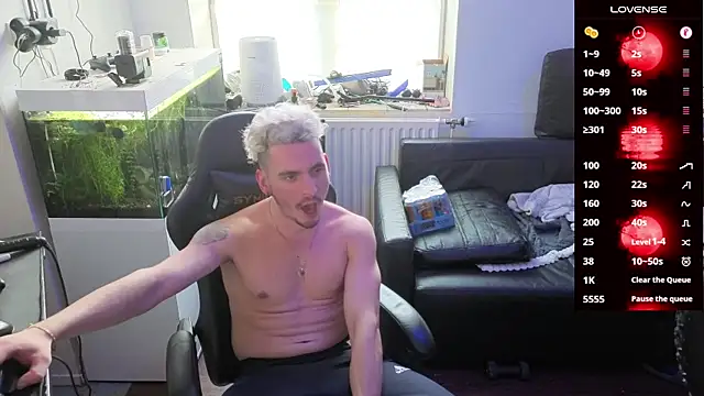 Rayzel White online show from February 19, 2026, 12:34 pm