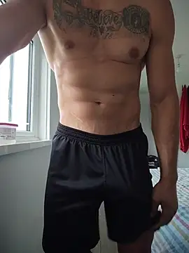Snapshot of Fitdick4ubb chatting on June 12, 2026, 1:32 pm Fitdick4ubb online show from June 12, 2026, 1:32 pm