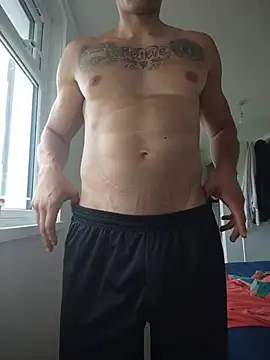 Snapshot of Fitdick4ubb chatting on June 18, 2026, 11:58 am Fitdick4ubb online show from June 18, 2026, 11:58 am