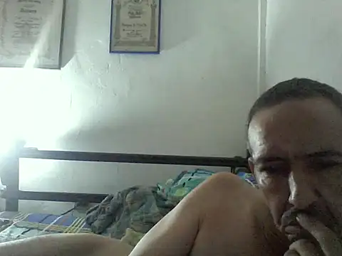 Snapshot of guevo14cm3 chatting on July 6, 2026, 5:37 am guevo14cm3 online show from July 6, 2026, 5:37 am