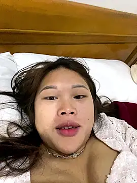 Snapshot of Emxinh123cute chatting on January 15, 2026, 3:22 am Emxinh123cute online show from January 15, 2026, 3:22 am