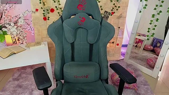 Lappyloo online show from February 15, 2026, 2:19 am