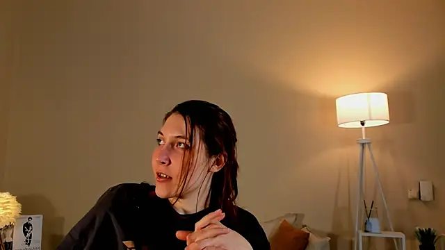 Snapshot of ClariceWellen chatting on January 15, 2026, 6:55 pm ClariceWellen online show from January 15, 2026, 6:55 pm