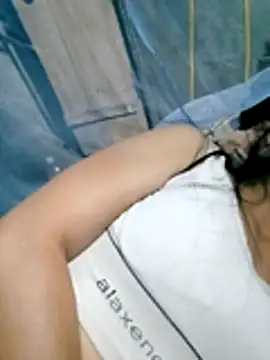 Diana-02 online show from April 16, 2026, 10:01 pm