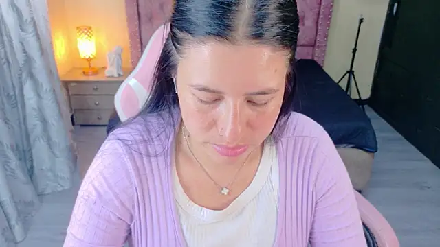 Snapshot of keileen_luna chatting on May 15, 2026, 8:05 pm keileen luna online show from May 15, 2026, 8:05 pm